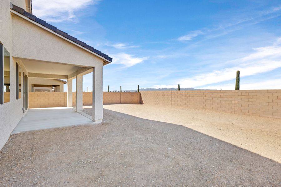 Exterior details and patio area of a home in Silverbell Ridge, Marana (Image 3).