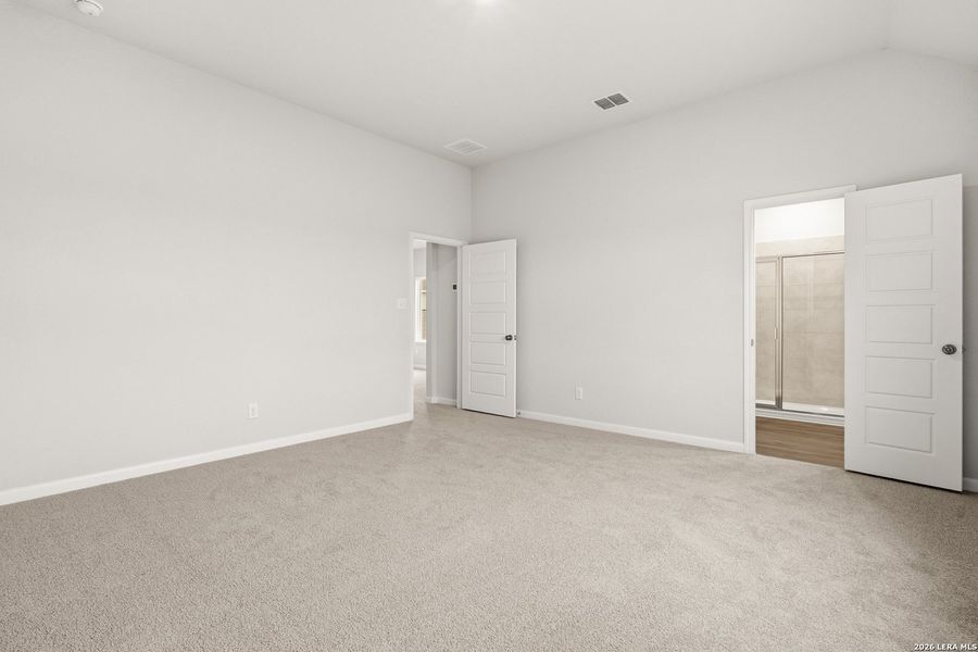 Spacious, unfurnished interior of a new home in Katzer Ranch, Converse (Image 23).