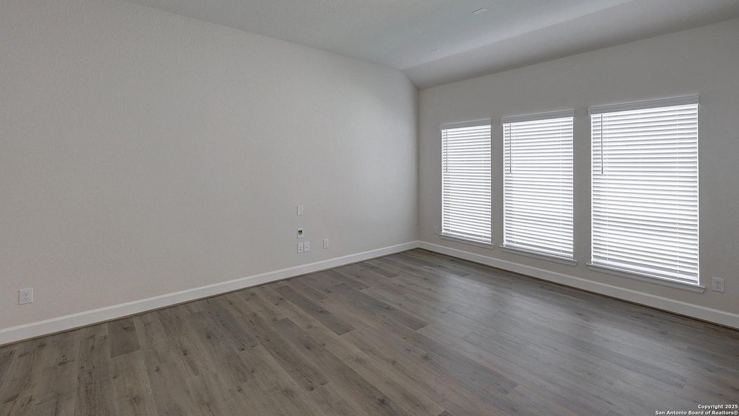 Spacious, unfurnished interior of a new home in Esperanza 80', Boerne (Image 18). Spacious, unfurnished interior of a new home in Esperanza 80', Boerne (Image 18).
