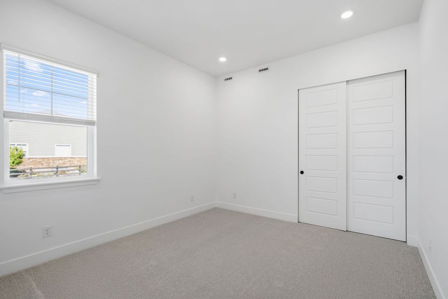 Spacious, unfurnished interior of a new home in Hilltop at Inspiration, Aurora (Image 13). Spacious, unfurnished interior of a new home in Hilltop at Inspiration, Aurora (Image 13).