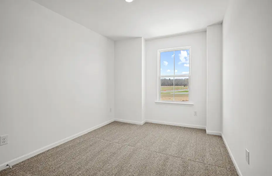 Spacious, unfurnished interior of a new home in Mallard Park, Charlotte (Image 16).