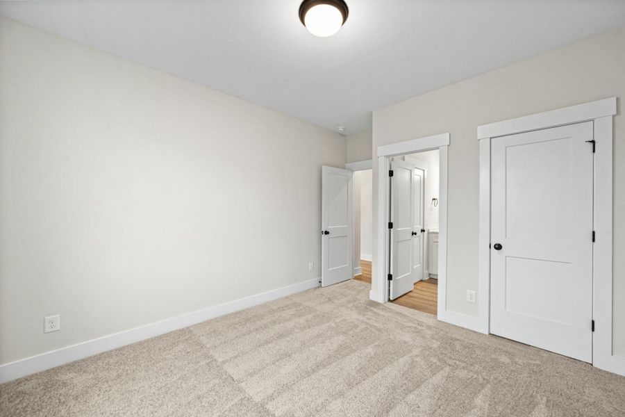 Spacious, unfurnished interior of a new home in Monterra, Kernersville (Image 34).