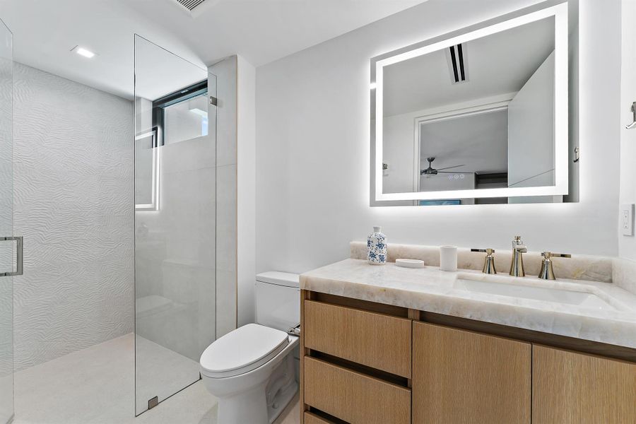 Furnished interior view inside a new home in , Jupiter Island (Image 12).