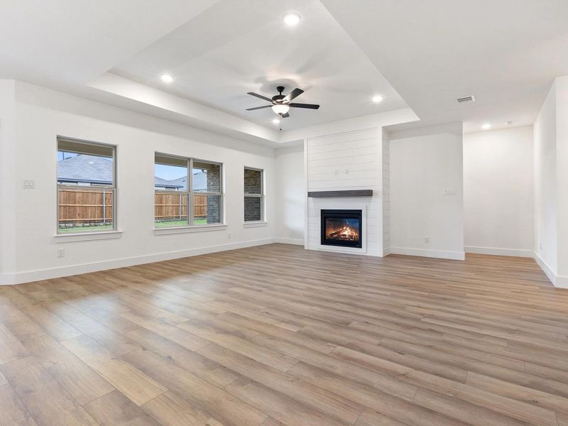 Spacious, unfurnished interior of a new home in Waverly Estates, Nevada (Image 15).