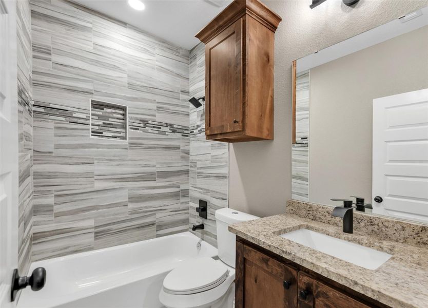 Furnished interior view inside a new home in , Navasota (Image 7).