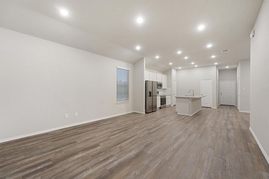 Spacious, unfurnished interior of a new home in , Lufkin (Image 27). Spacious, unfurnished interior of a new home in , Lufkin (Image 27).
