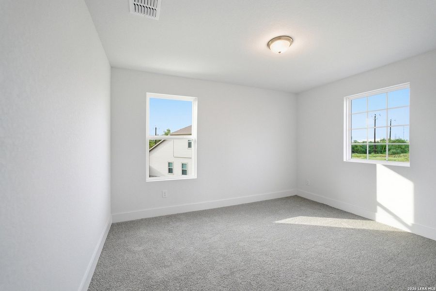 Spacious, unfurnished interior of a new home in Garden Grove, San Antonio (Image 27).