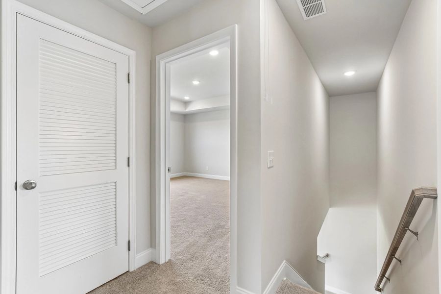 Spacious, unfurnished interior of a new home in Cades Bluff, Lebanon (Image 21). Spacious, unfurnished interior of a new home in Cades Bluff, Lebanon (Image 21).