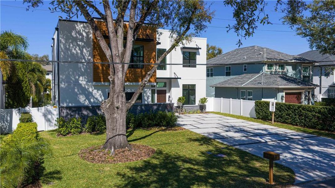 Image 87 of a home in .