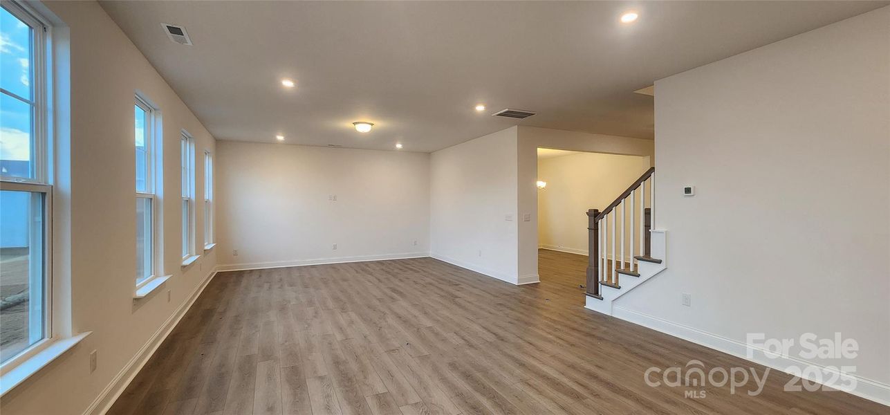 Spacious, unfurnished interior of a new home in Lakeside Glen, York (Image 14). Spacious, unfurnished interior of a new home in Lakeside Glen, York (Image 14).