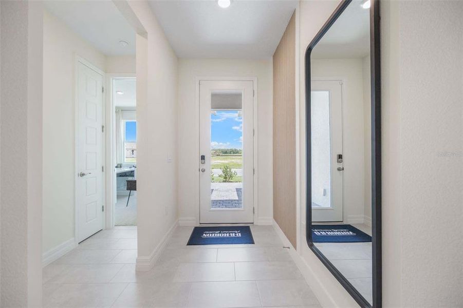 Spacious, unfurnished interior of a new home in Lakes of Mount Dora, Mount Dora (Image 17).