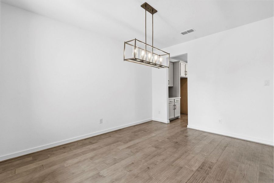 Spacious, unfurnished interior of a new home in Sienna 45', 50', Missouri City (Image 30).