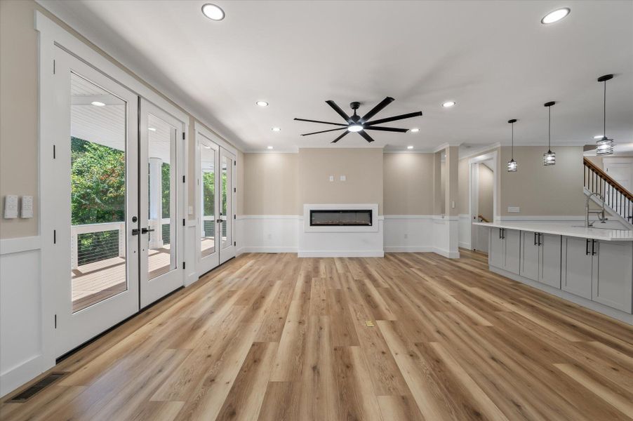 Spacious, unfurnished interior of a new home in , Charleston (Image 40).