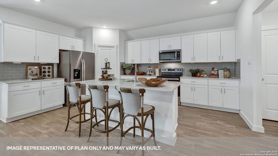 Furnished interior view inside a new home in Sonoma Oaks, Fredericksburg (Image 41).