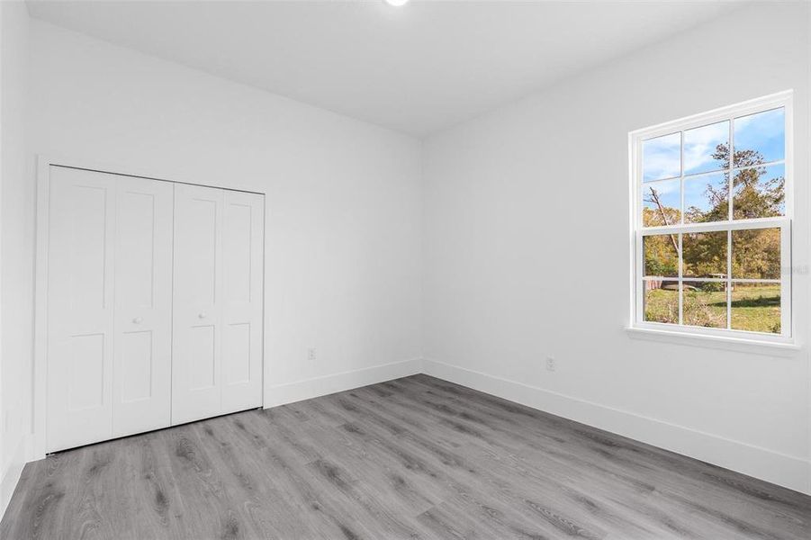 Spacious, unfurnished interior of a new home in , Ocala (Image 25).