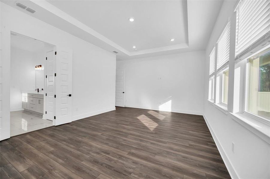 Spacious, unfurnished interior of a new home in Northlake At Ovation, Winter Garden (Image 21).