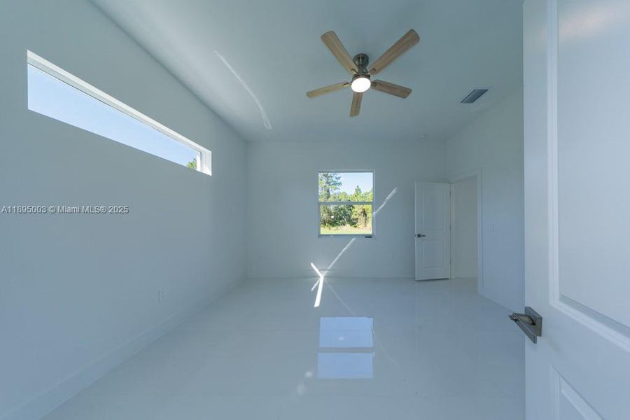 Spacious, unfurnished interior of a new home in , Lehigh Acres (Image 45).