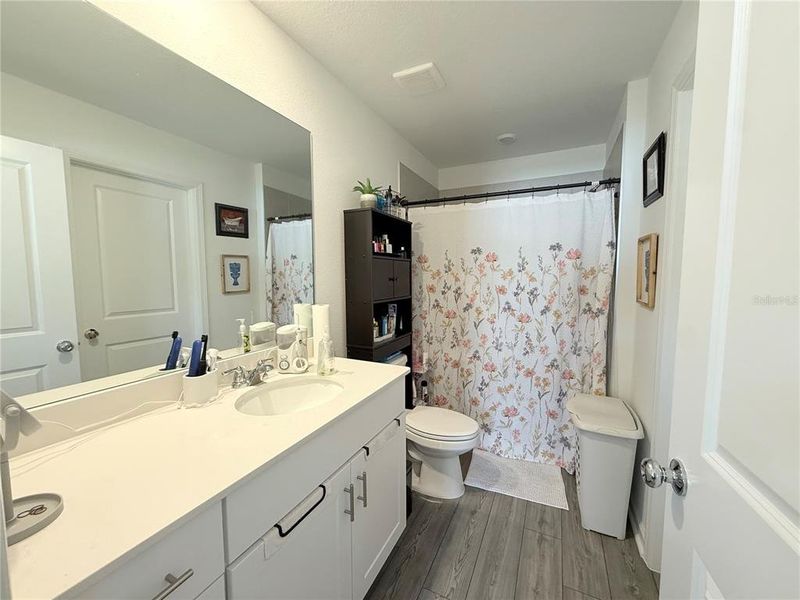 Furnished interior view inside a new home in , Ocala (Image 8).