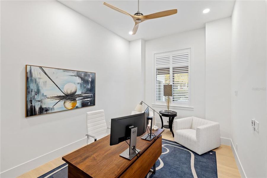 Furnished interior view inside a new home in , Sarasota (Image 7).