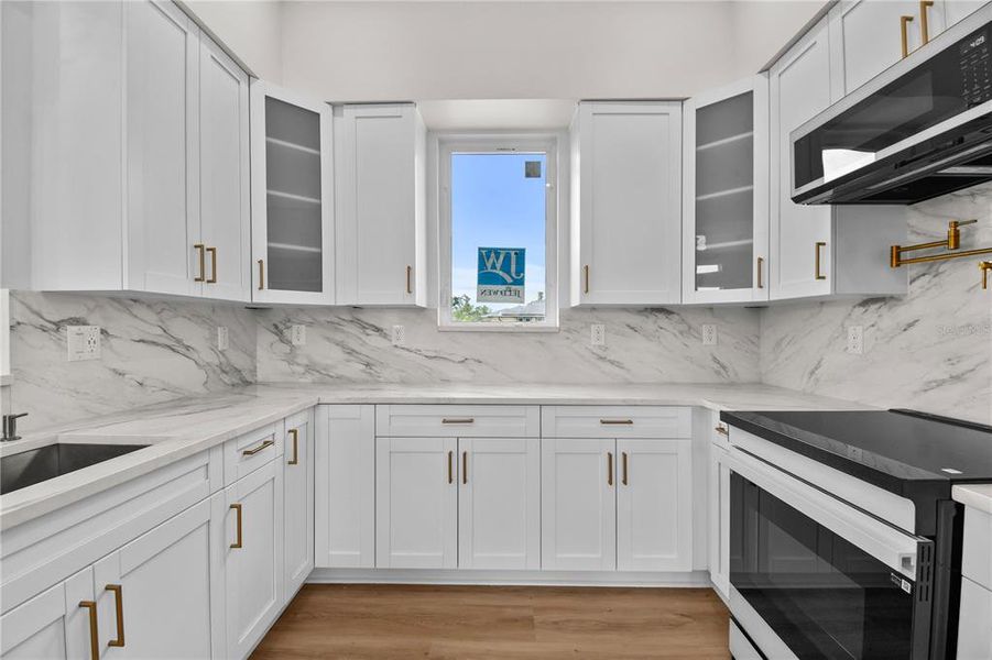 Furnished interior view inside a new home in , St. Petersburg (Image 15).