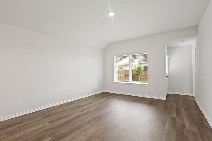 Spacious, unfurnished interior of a new home in Burgess Meadows, Cleburne (Image 14). Spacious, unfurnished interior of a new home in Burgess Meadows, Cleburne (Image 14).