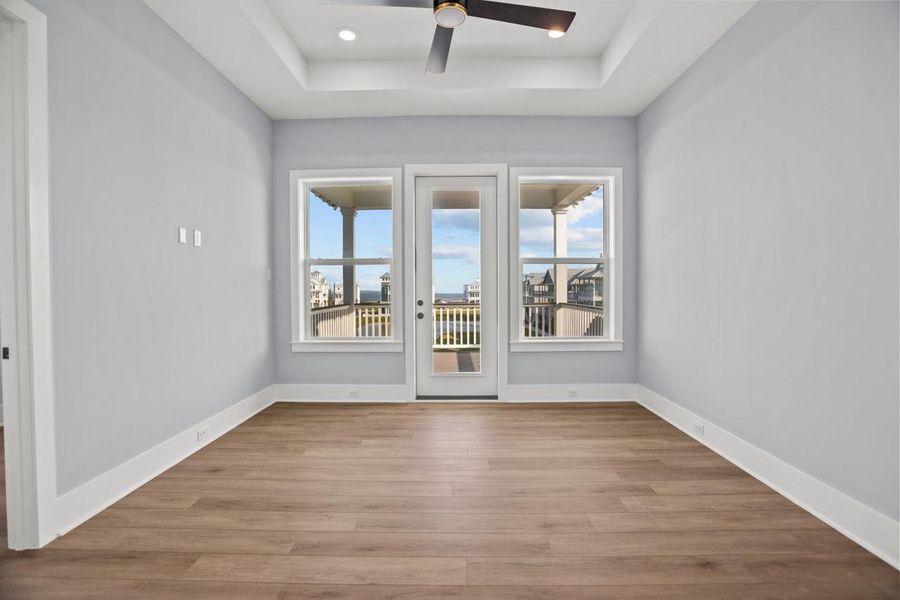 Spacious, unfurnished interior of a new home in , Galveston (Image 29).