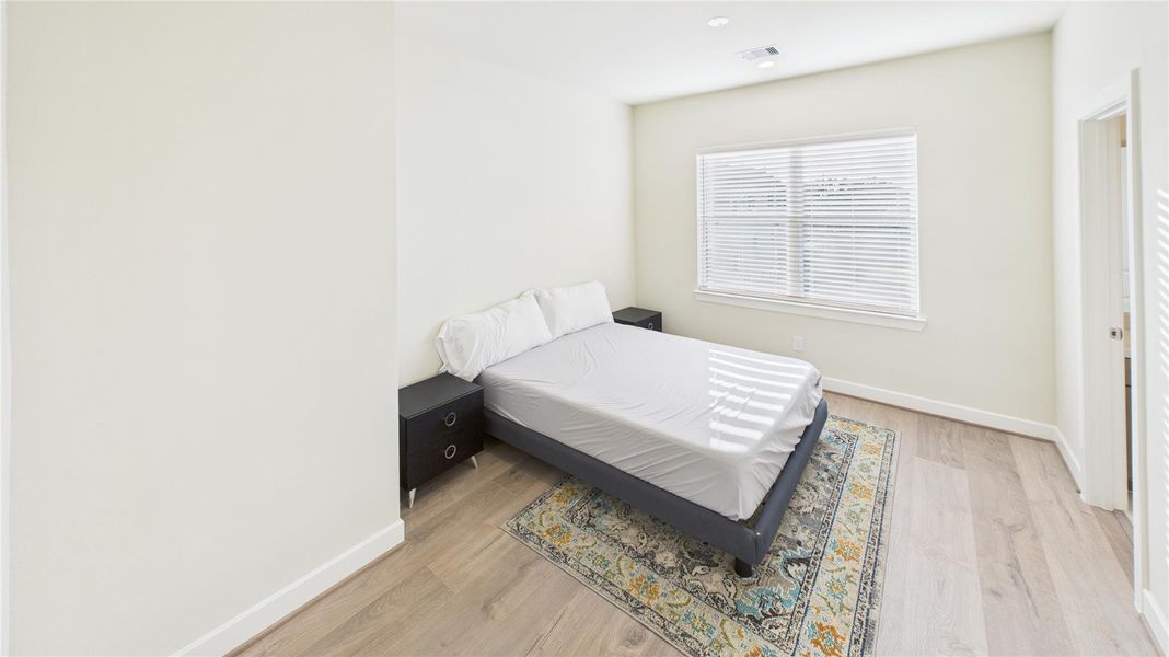 Furnished interior view inside a new home in Willowbend Point, Houston (Image 16). Furnished interior view inside a new home in Willowbend Point, Houston (Image 16).