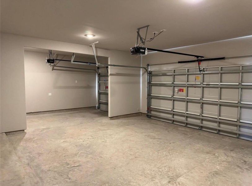 Spacious, unfurnished interior of a new home in Arabella on the Prairie, Richmond (Image 20).