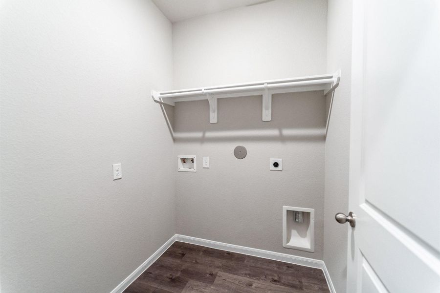 Spacious, unfurnished interior of a new home in Windrose Green, Angleton (Image 17).