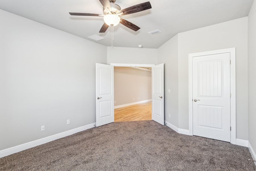 Representative unfurnished interior of a home built from the The Turquoise by Herbst Homes in Walther Reserve, Milton (Image 105).