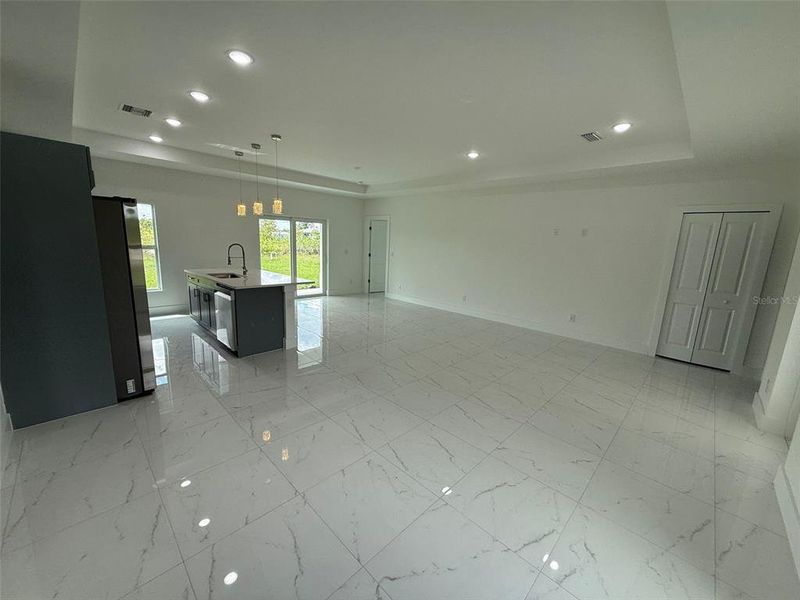 Spacious, unfurnished interior of a new home in , Lehigh Acres (Image 15).
