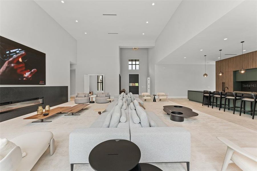 Furnished interior view inside a new home in , Montverde (Image 57).