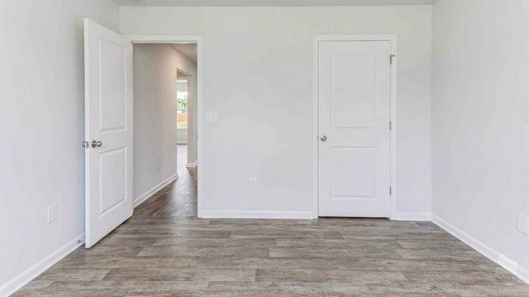 Spacious, unfurnished interior of a new home in Halls Landing, Bolivia (Image 16).