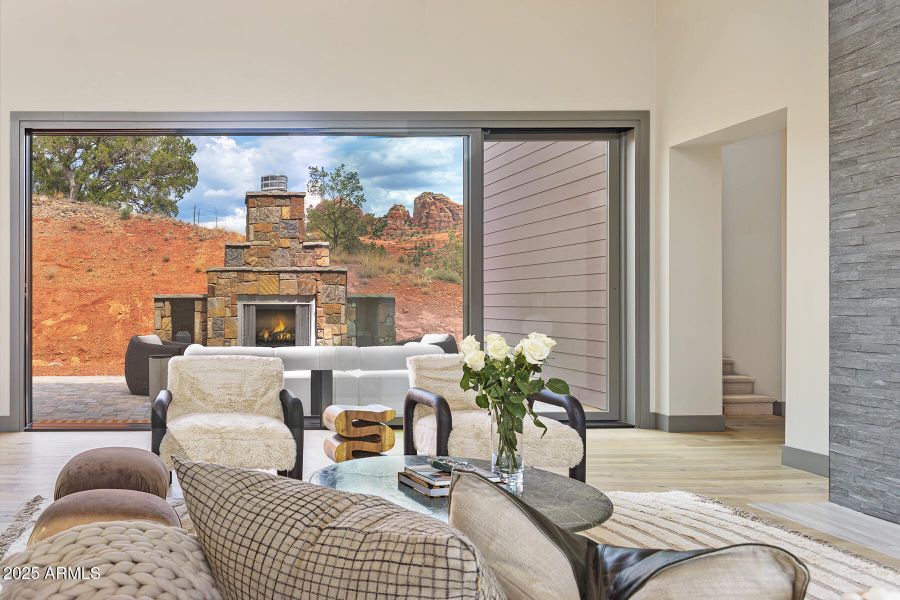 Loy 3 LIV RM LOUNGE VIEW