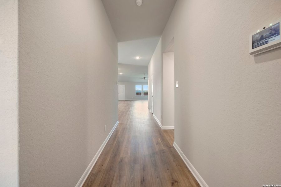 Spacious, unfurnished interior of a new home in Legacy Hills, San Antonio (Image 17).