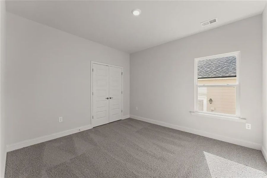 Spacious, unfurnished interior of a new home in Harrison Valley, Simpsonville (Image 15).