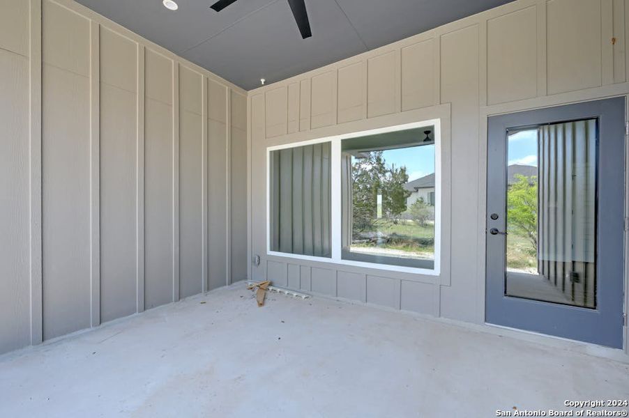 Exterior details and patio area of a home in , Blanco (Image 4).