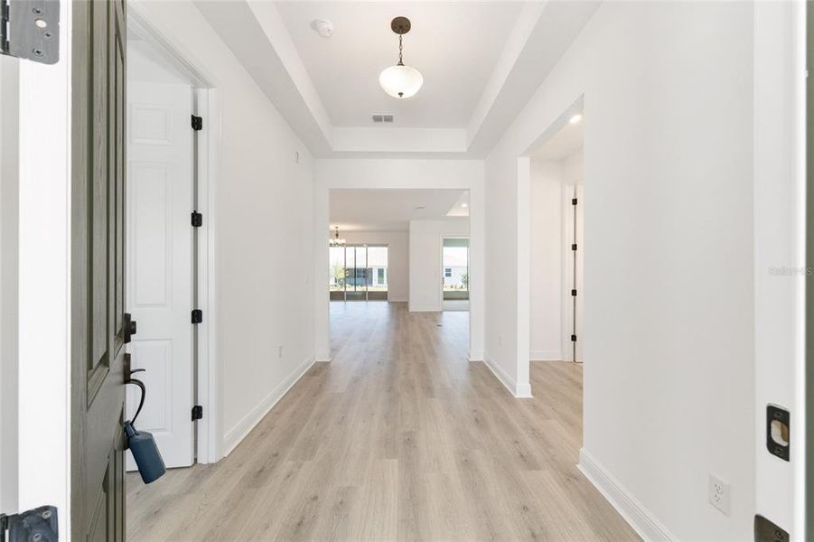 Spacious, unfurnished interior of a new home in , Ocala (Image 15).