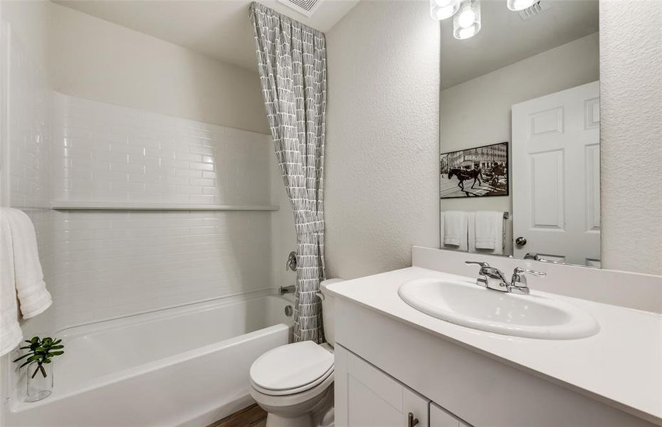 *Model Representation - Spacious secondary bathroom