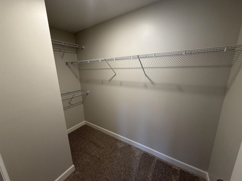 Spacious, unfurnished interior of a new home in Stones Throw, Inman (Image 11).