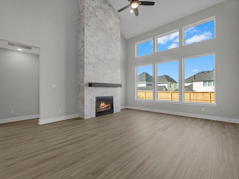Spacious, unfurnished interior of a new home in Pecan Ridge, Fulshear (Image 21).