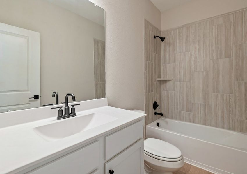 Bathroom with shower/tub combination Bathroom with shower/tub combination