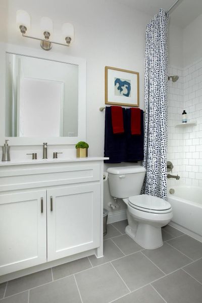 The Huntley Hall Bath