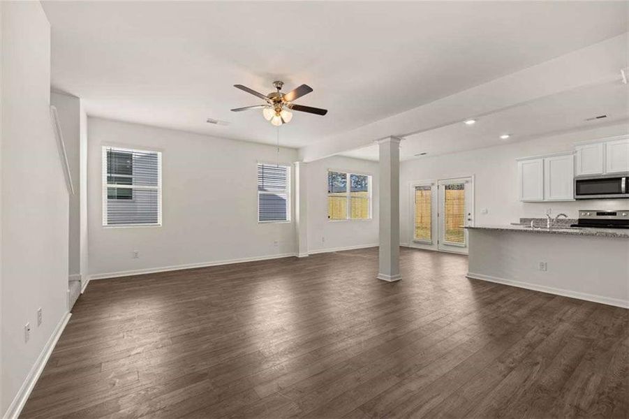Spacious, unfurnished interior of a new home in Oakchase at Hampton, Hampton (Image 14).