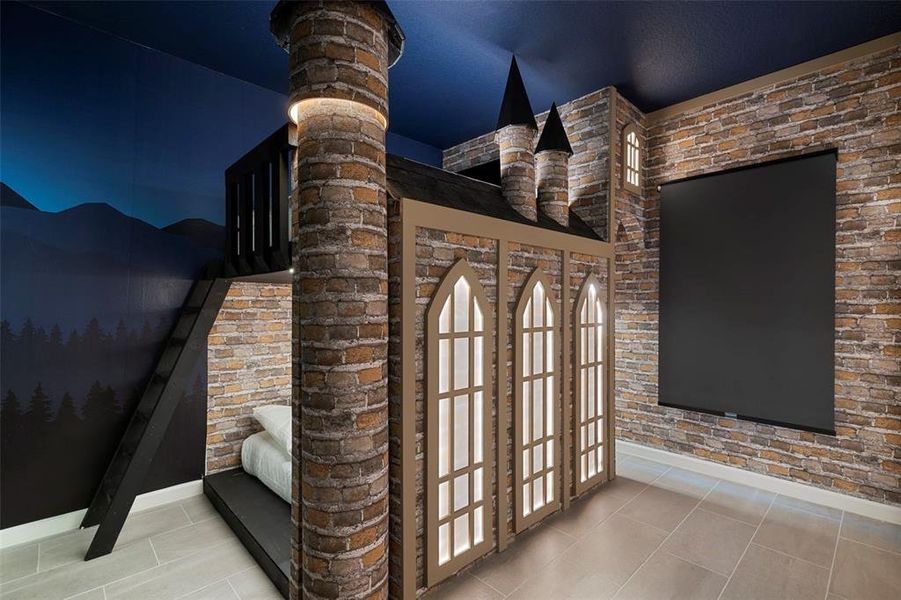 Exterior details and patio area of a home in , Orlando (Image 28).