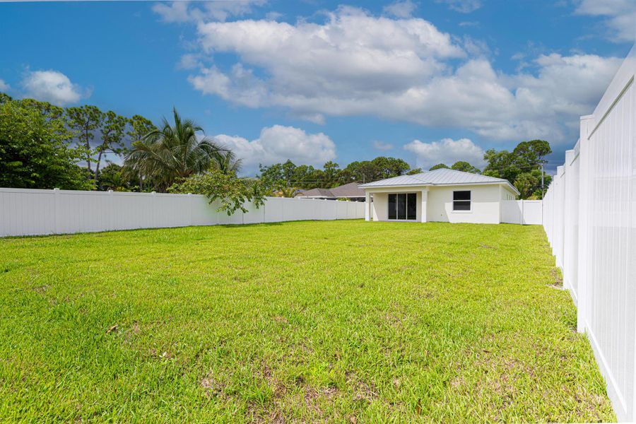 Exterior details and patio area of a home in , Jupiter (Image 2).