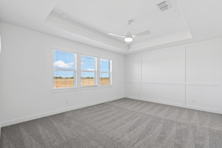 Spacious primary suite (*Photo not of actual home and used for illustration purposes only.)