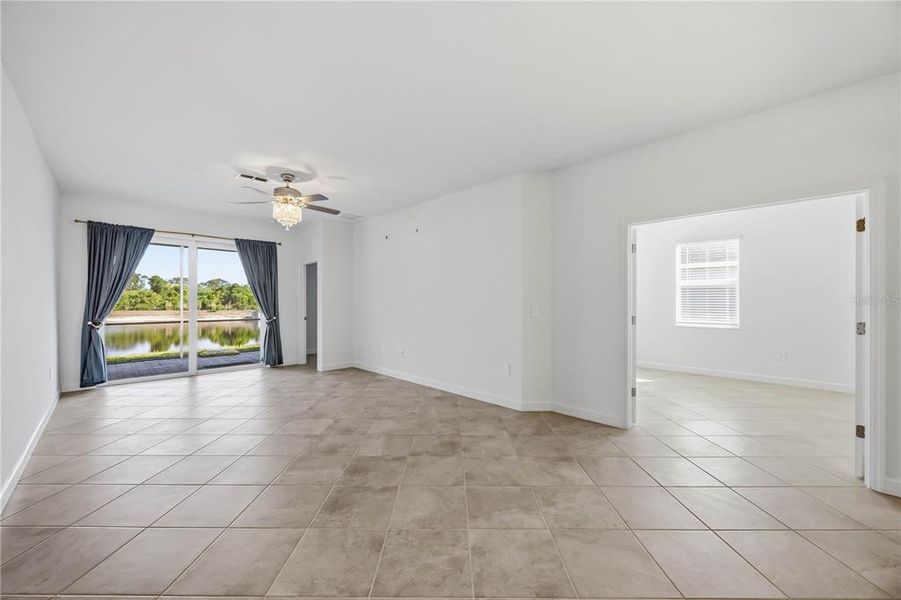 Spacious, unfurnished interior of a new home in , Englewood (Image 16).