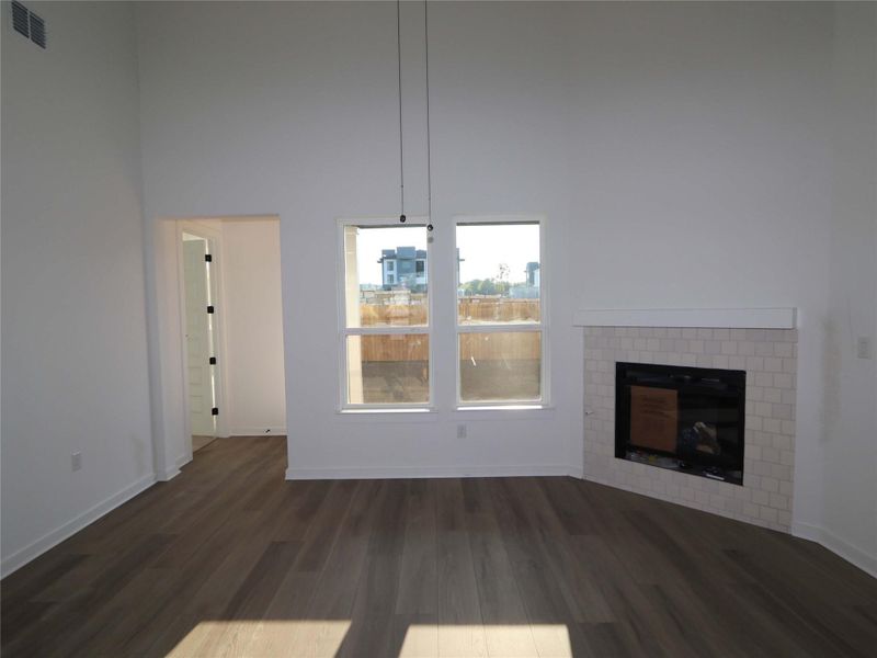 Spacious, unfurnished interior of a new home in Estancia West, Manchaca (Image 14). Spacious, unfurnished interior of a new home in Estancia West, Manchaca (Image 14).