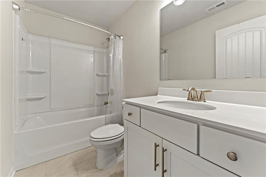 Furnished interior view inside a new home in Genesee, Newnan (Image 5).